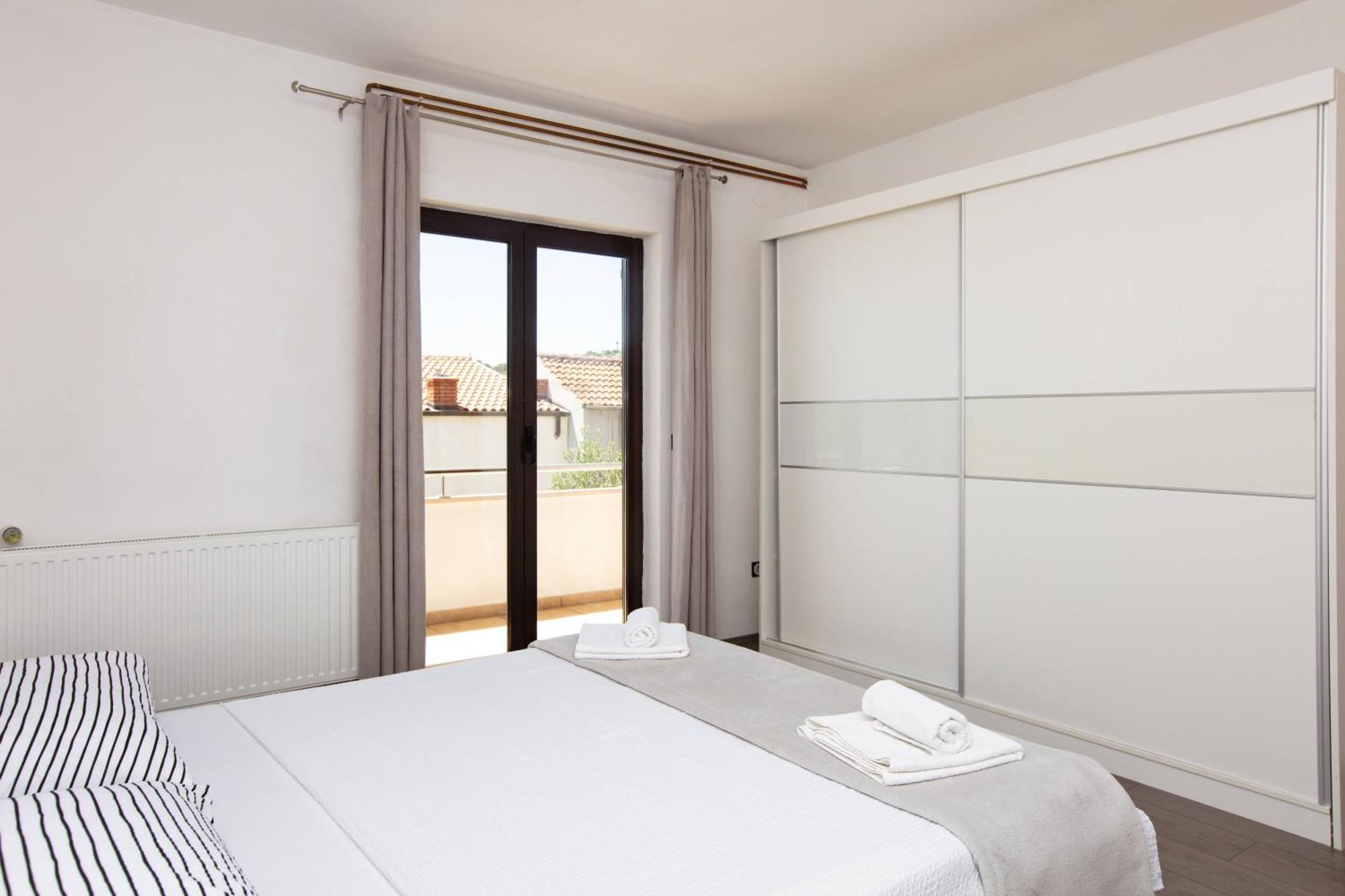 Apartments By The Sea Tisno, Murter - 812 Chambre photo