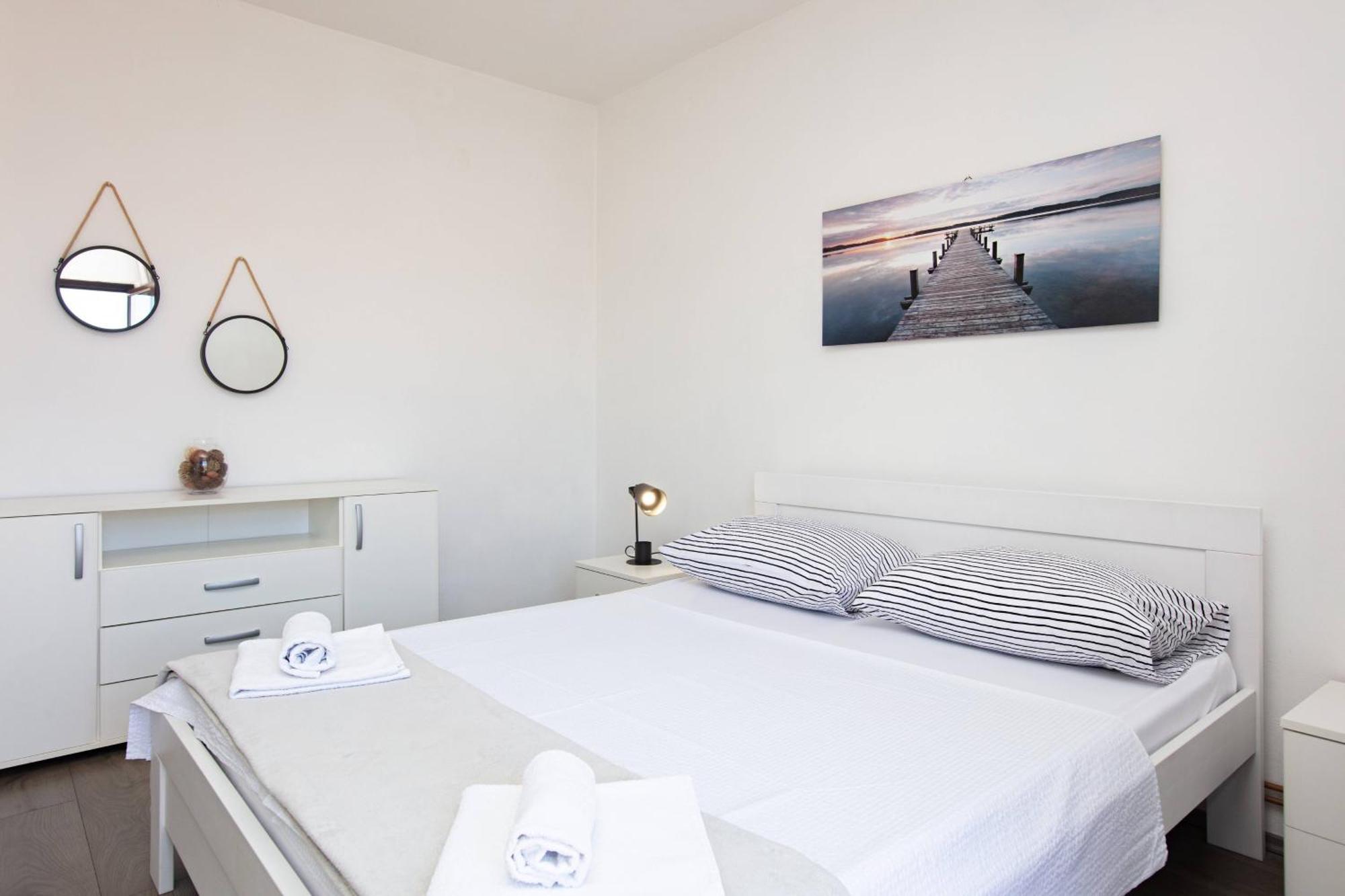 Apartments By The Sea Tisno, Murter - 812 Chambre photo